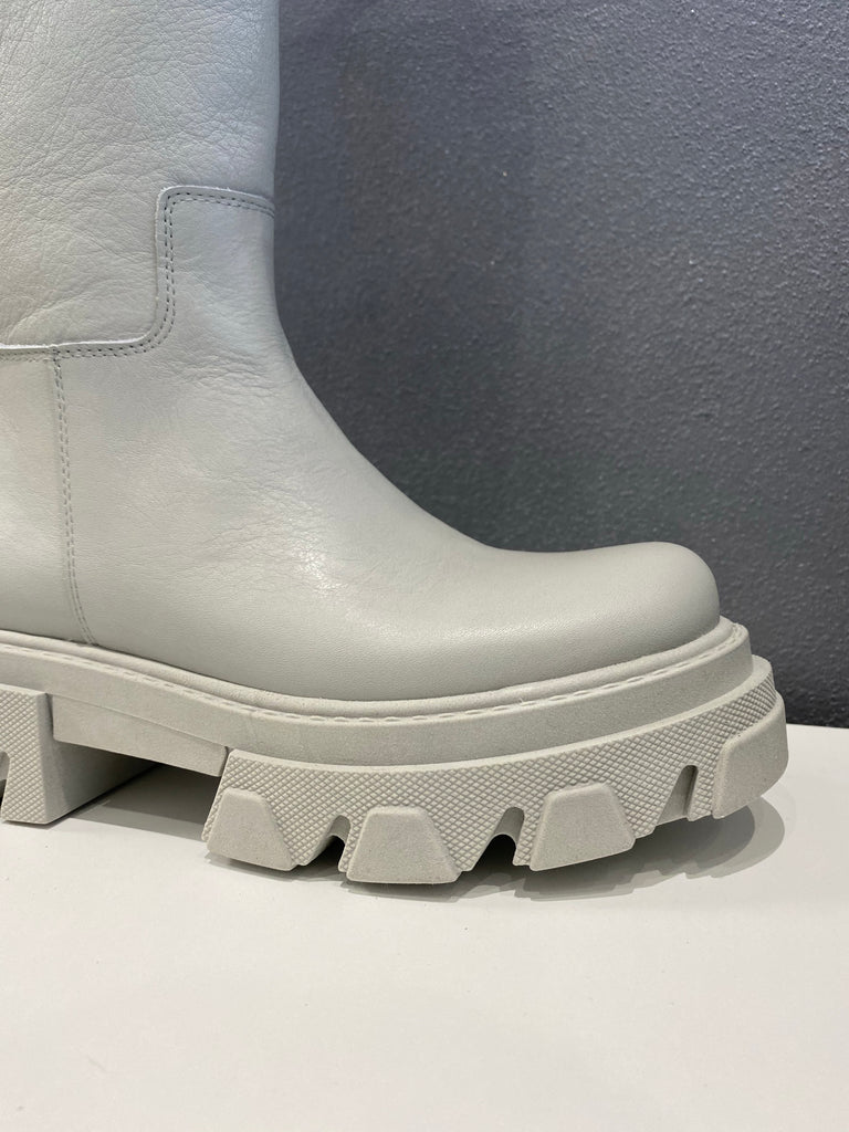 L’estrosa-Combat boots alti ghiaccio