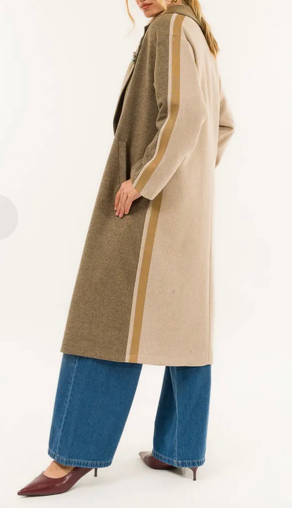 BLK30 KONTATTO•Cappotto bicolor con spilla