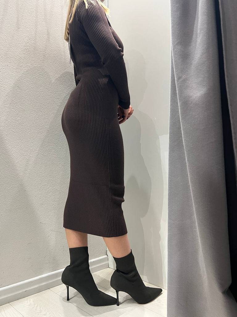 KONTATTO•Abito lungo in maglia a coste•Più colori