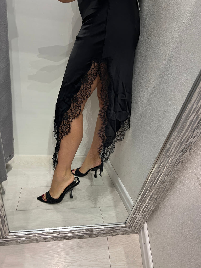 LUMINA•Gonna raso midi asimmetrica con pizzo•Nero