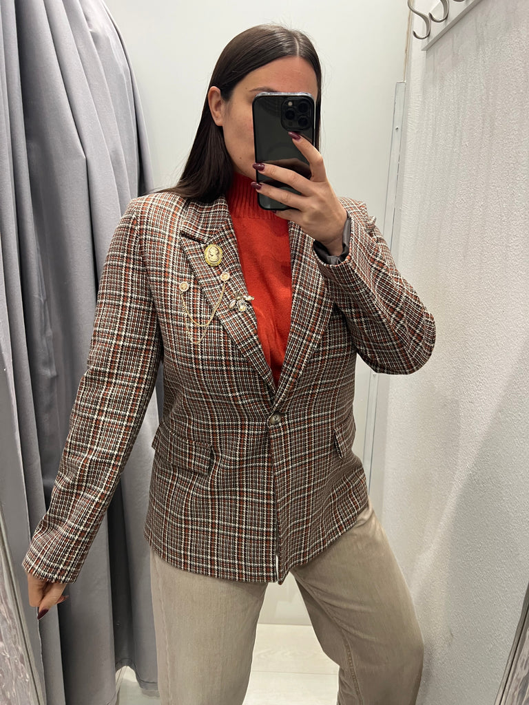 ViCOLO•Giacca con spille arancio/moro/burro/salvia