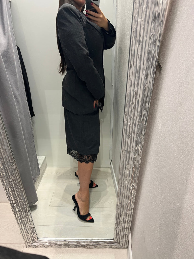 LUMINA•Bermuda antracite con pizzo nero