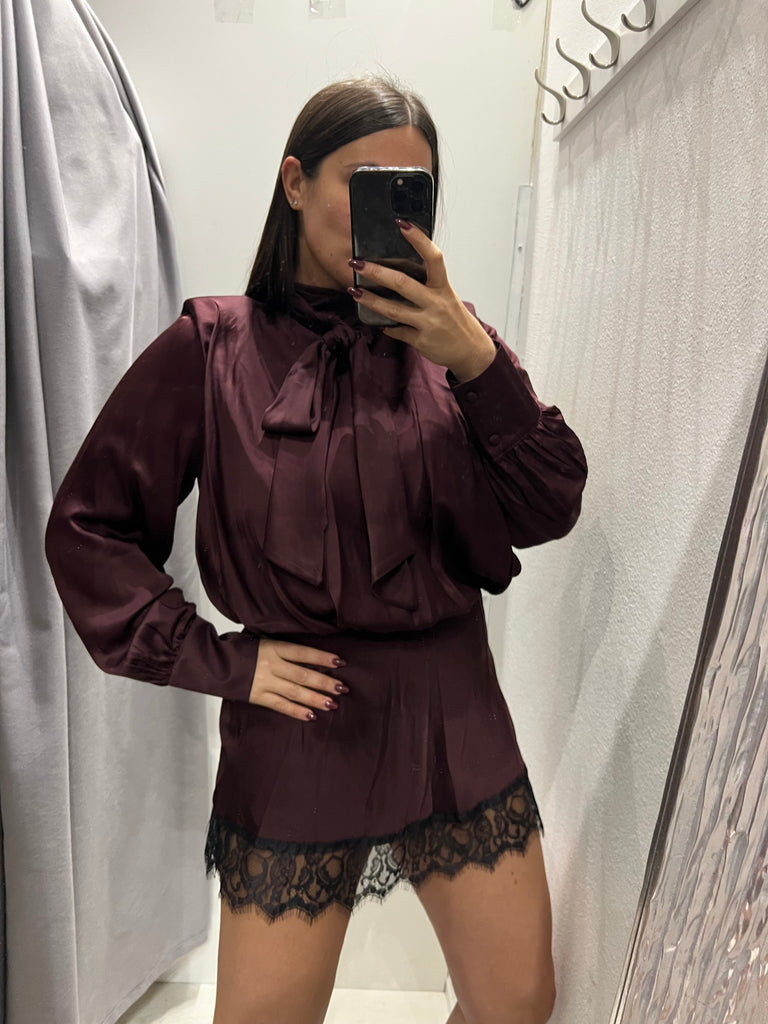 LUMINA•Abitino in raso bordeaux finale pizzo