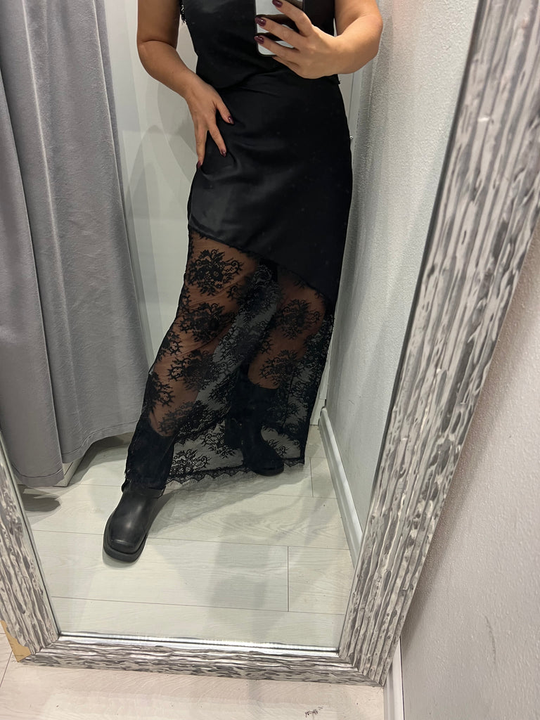 HaveOne•Gonna lunga nera con pizzo