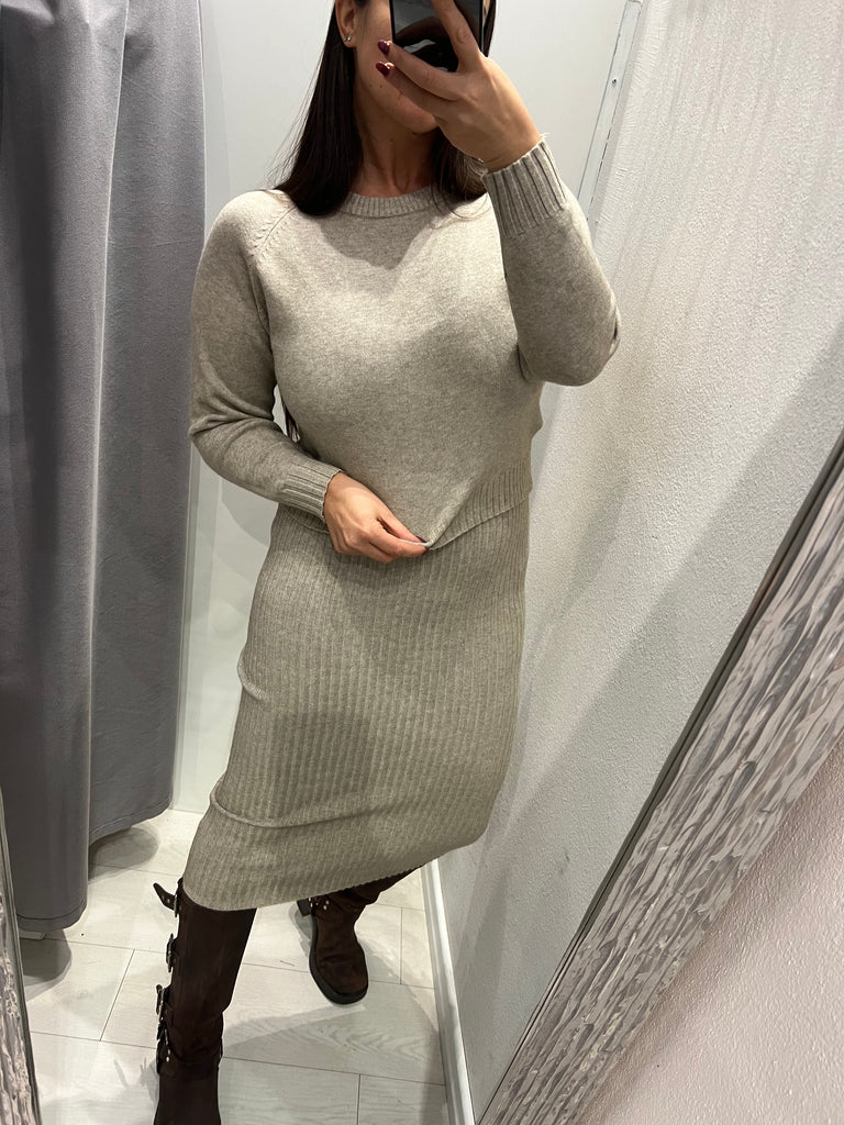 Susy Mix•Abito in maglia a coste e maglione•Più colori