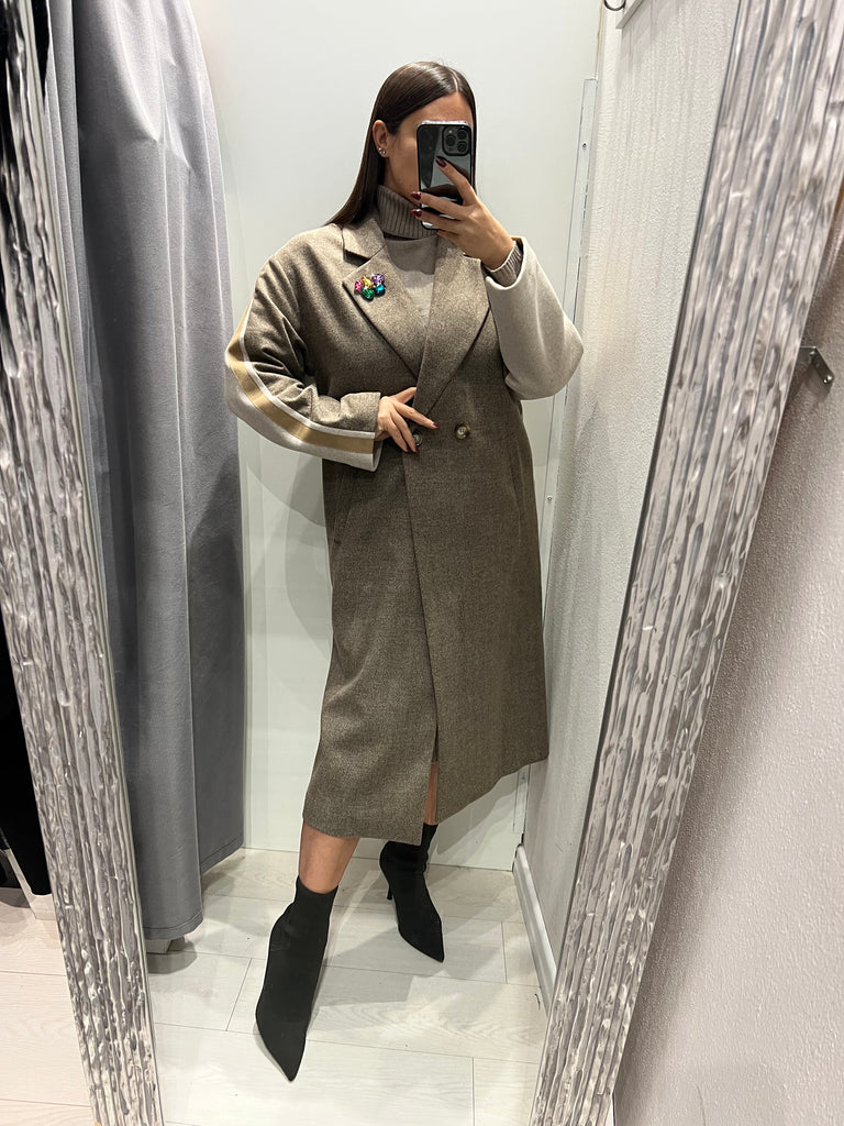 BLK30 KONTATTO•Cappotto bicolor con spilla