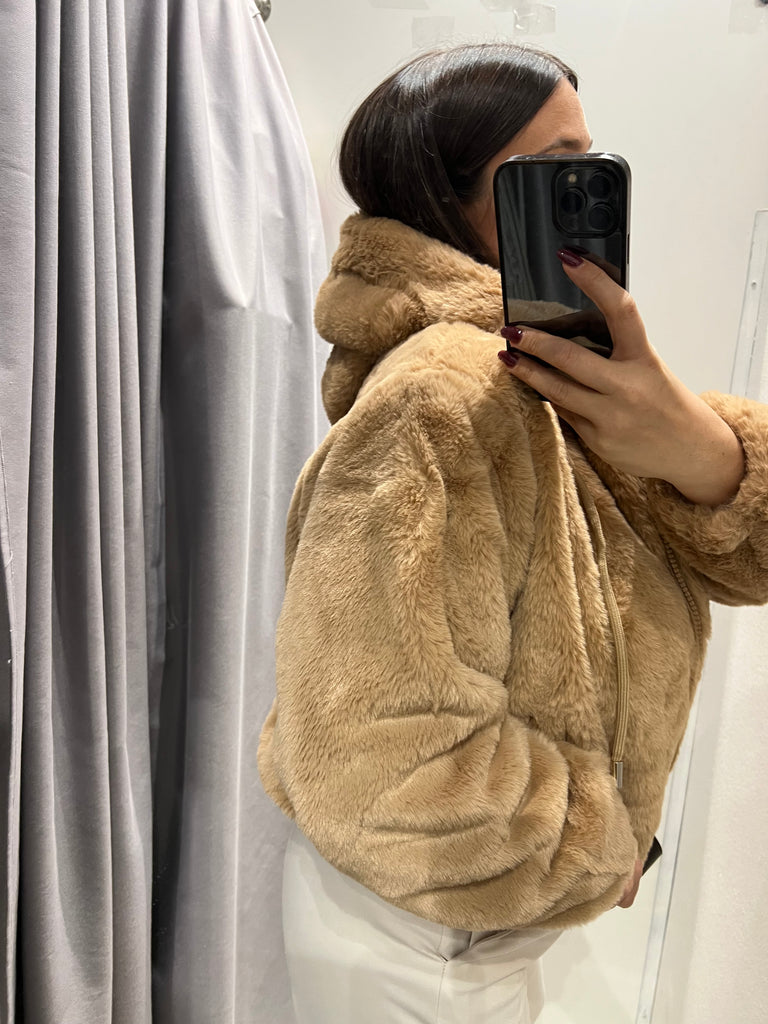 HaveOne•Ecopelliccia con cappuccio•Cammello