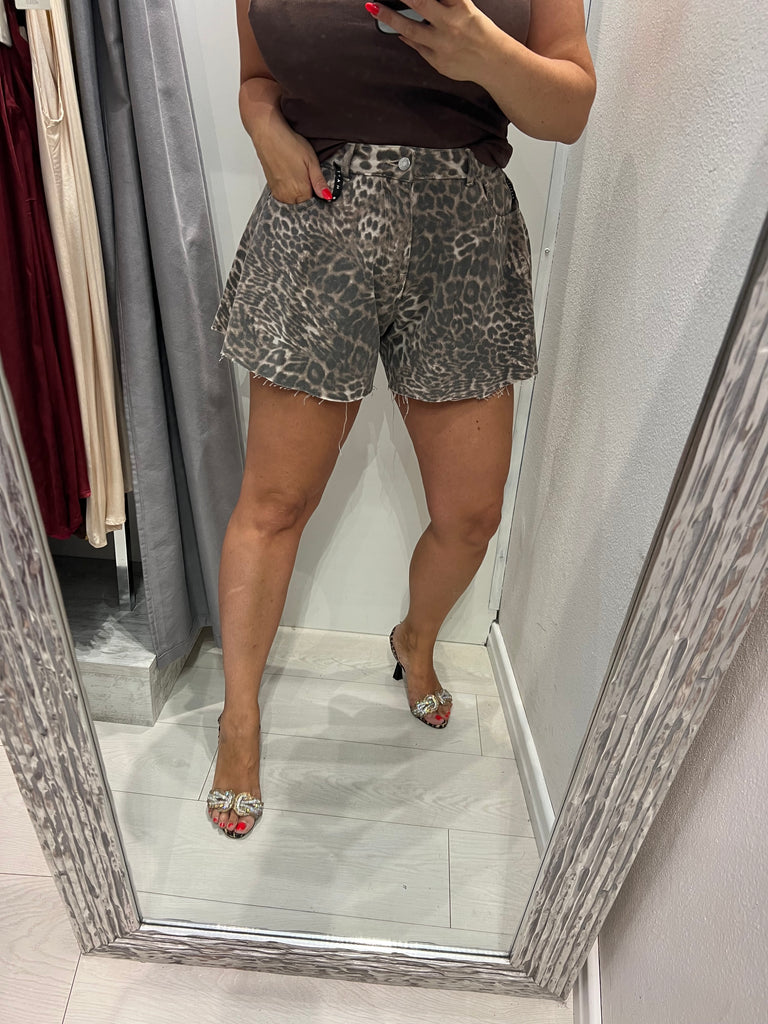 MSS💥HaveOne•Shorts farfalla maculato