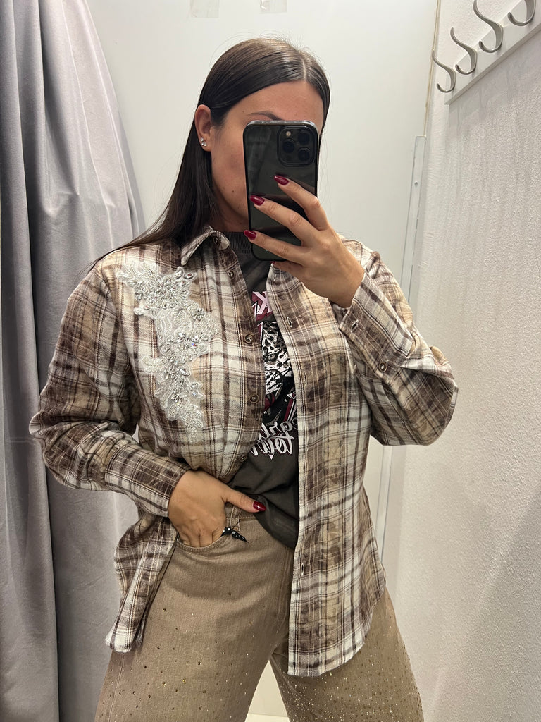 HaveOne•Camicia check in flanella beige/moro cabochon strass