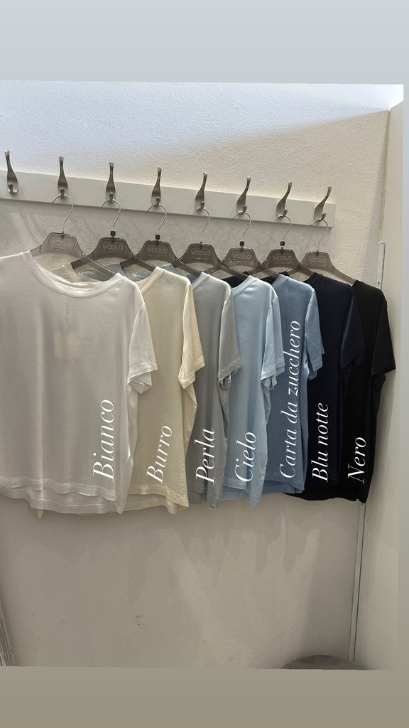 EVER ViCOLO•T-shirt in raso di viscosa•Più colori da S a XXL