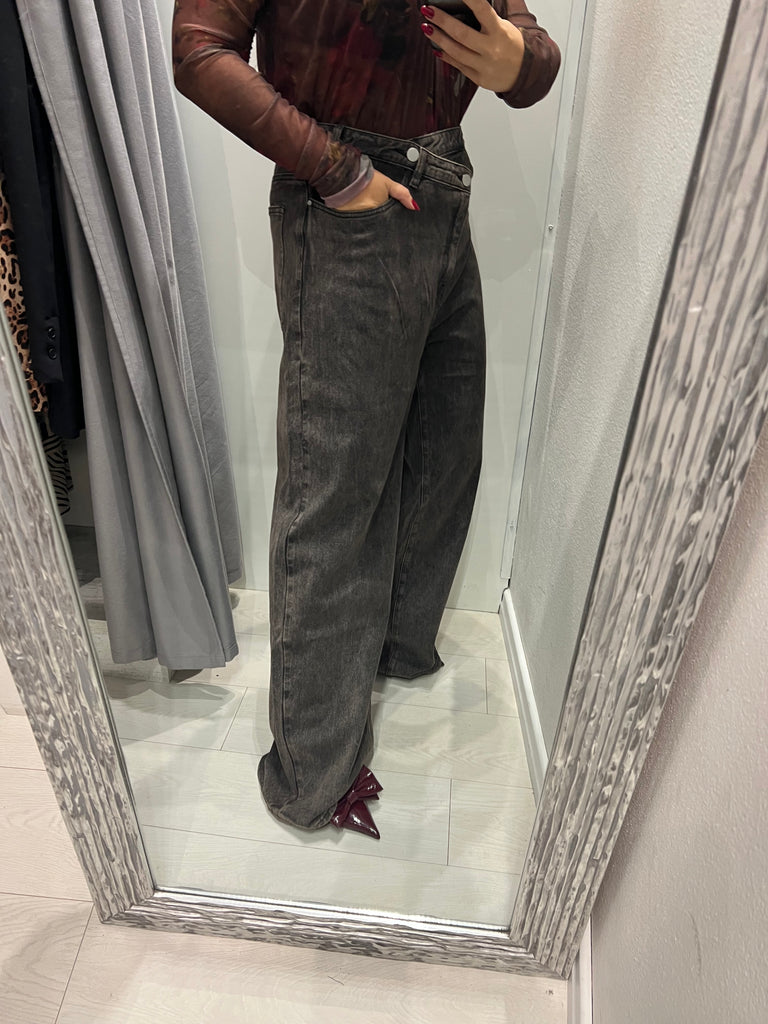 LUMINA•Jeans ampio moro abbottonatura asimmetrica