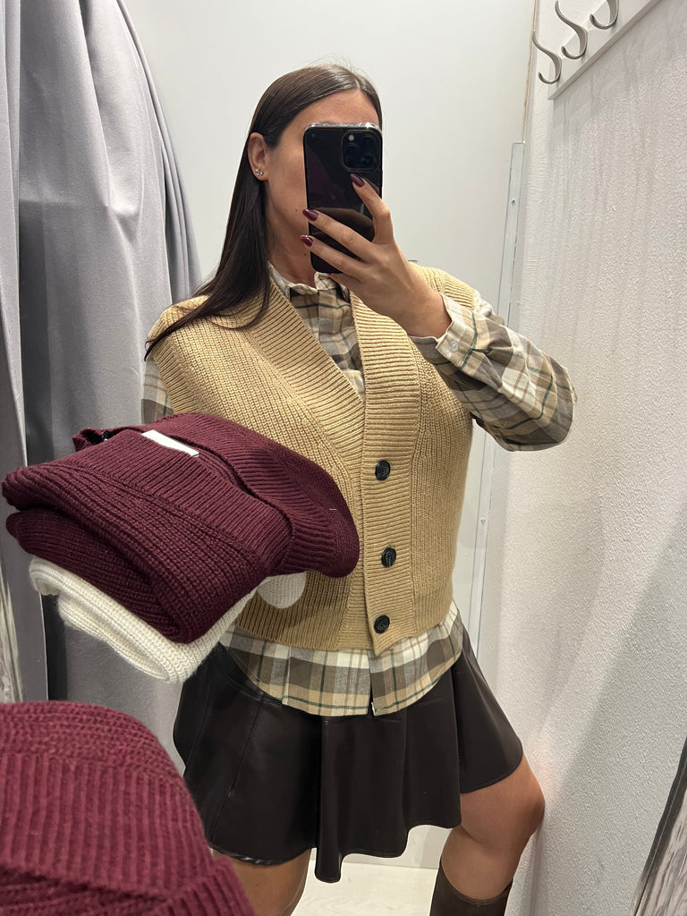 LUMINA•Gilet in maglia bottoni neri•Più colori