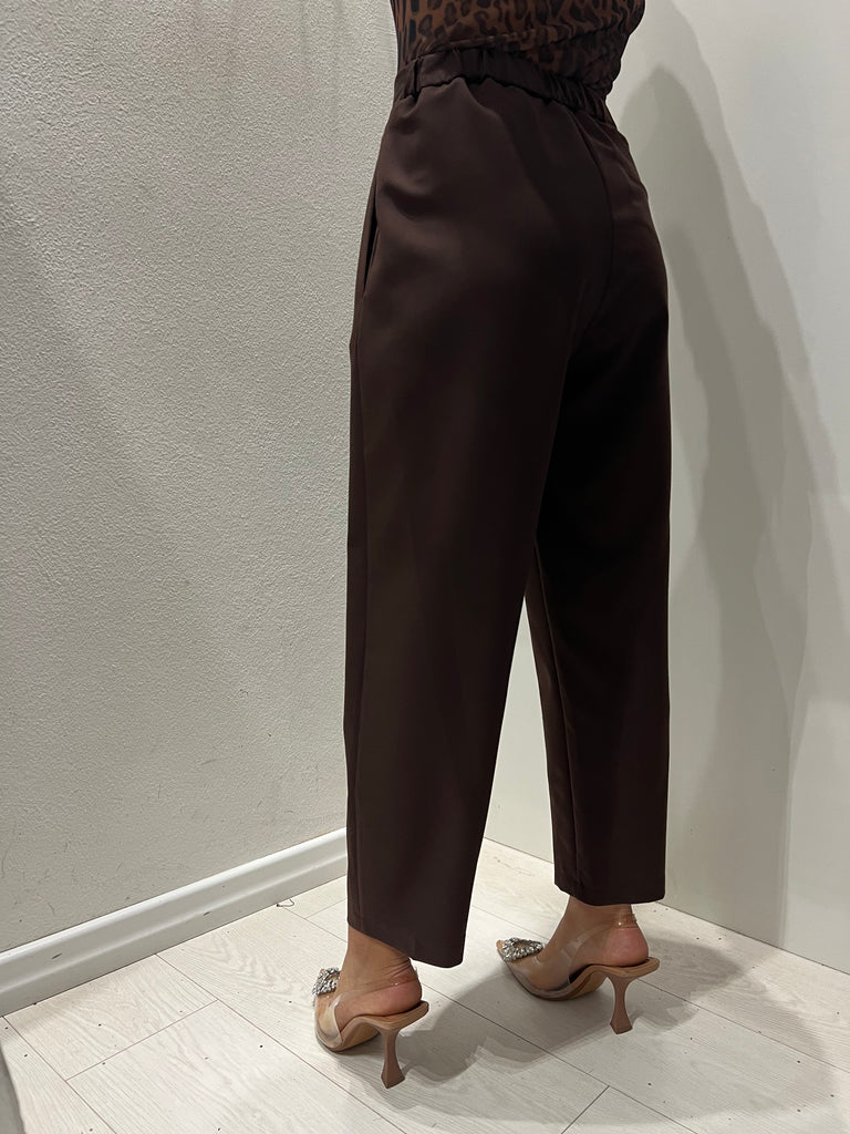 ViCOLO•Pantalone basic moro con elastico e bottone