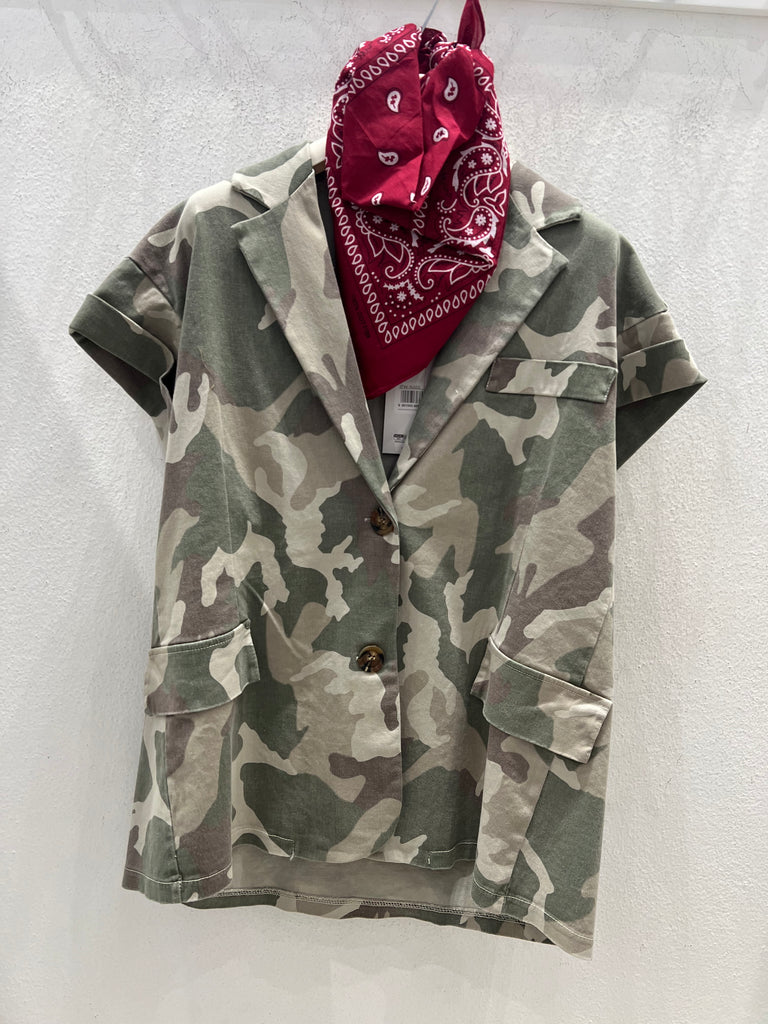 HaveOne•Gilet sahariana smanicato camouflage con bandana
