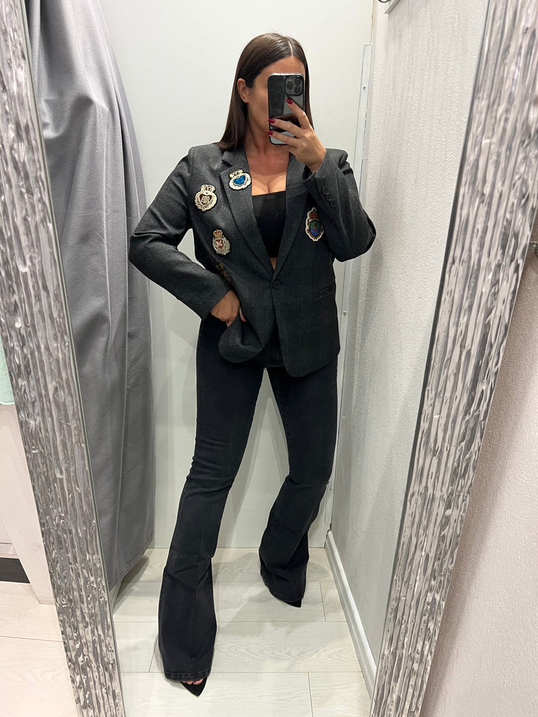 ViCOLO•Jeans zampa Gisele flare nero slavato