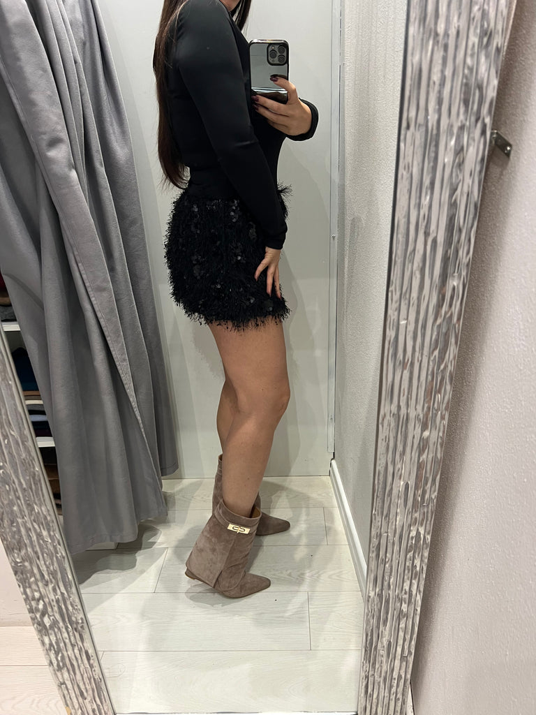 LUMINA•Abitino gonna piumette e paillettes