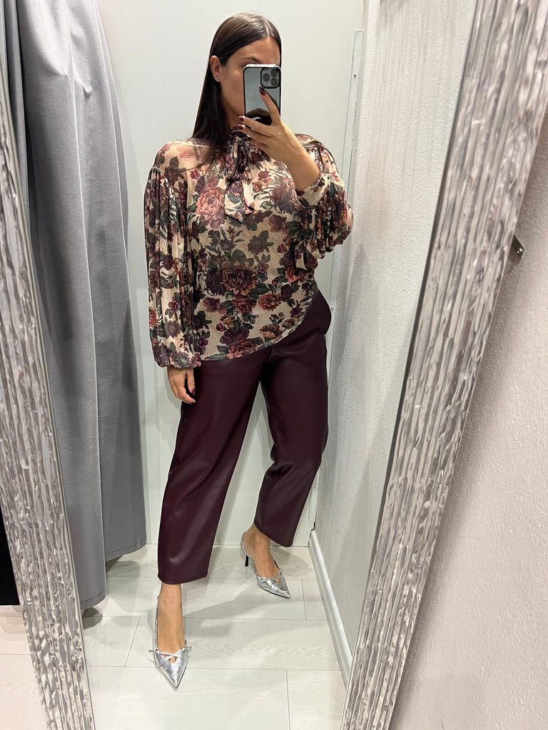 ViCOLO•Pantalone basic ecopelle bordeaux con elastico e bottone