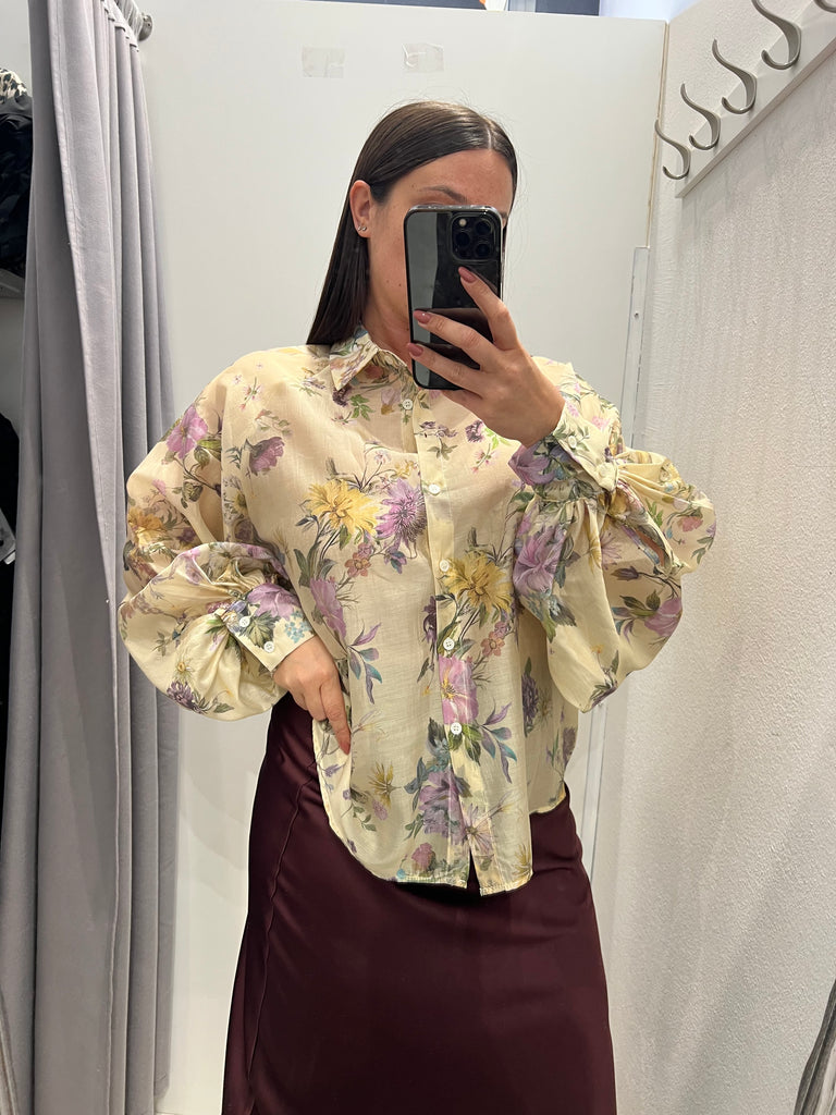 ViCOLO•Camicia floreale lilla base giallo canarino