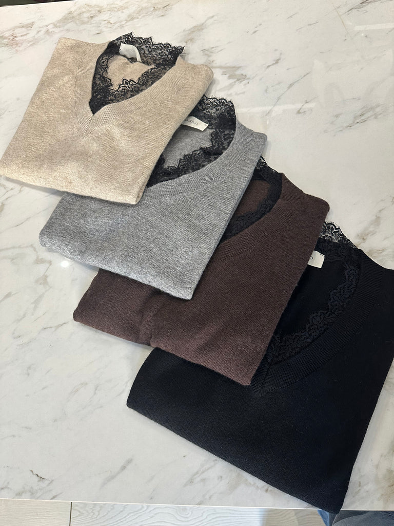 BLK30 ViCOLO•Maglioncino scollo V pizzo•Più colori