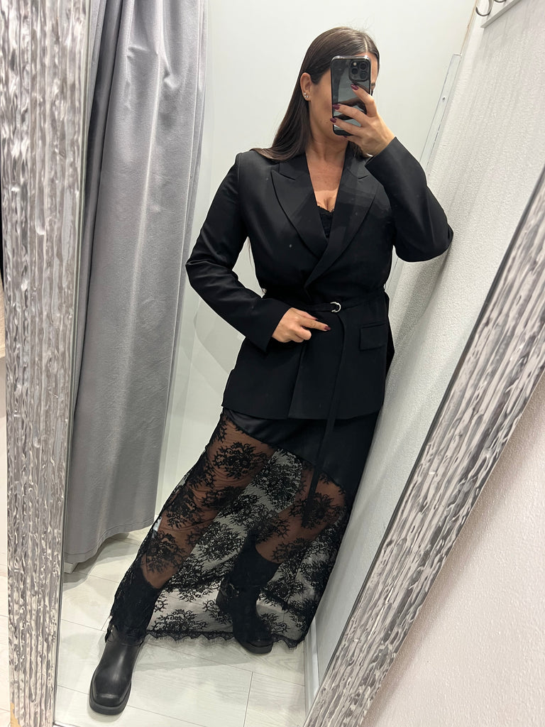 HaveOne•Gonna lunga nera con pizzo