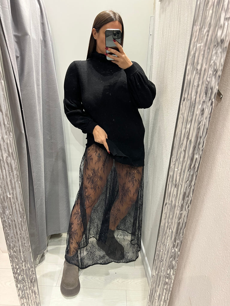 KONTATTO•Gonna nera in pizzo con slip