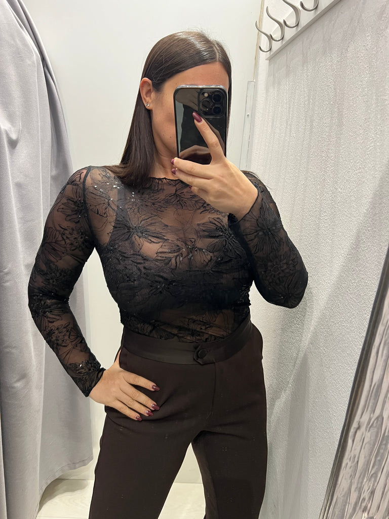 Susy Mix•Maglia scollo barca ricami paillettes•Più colori