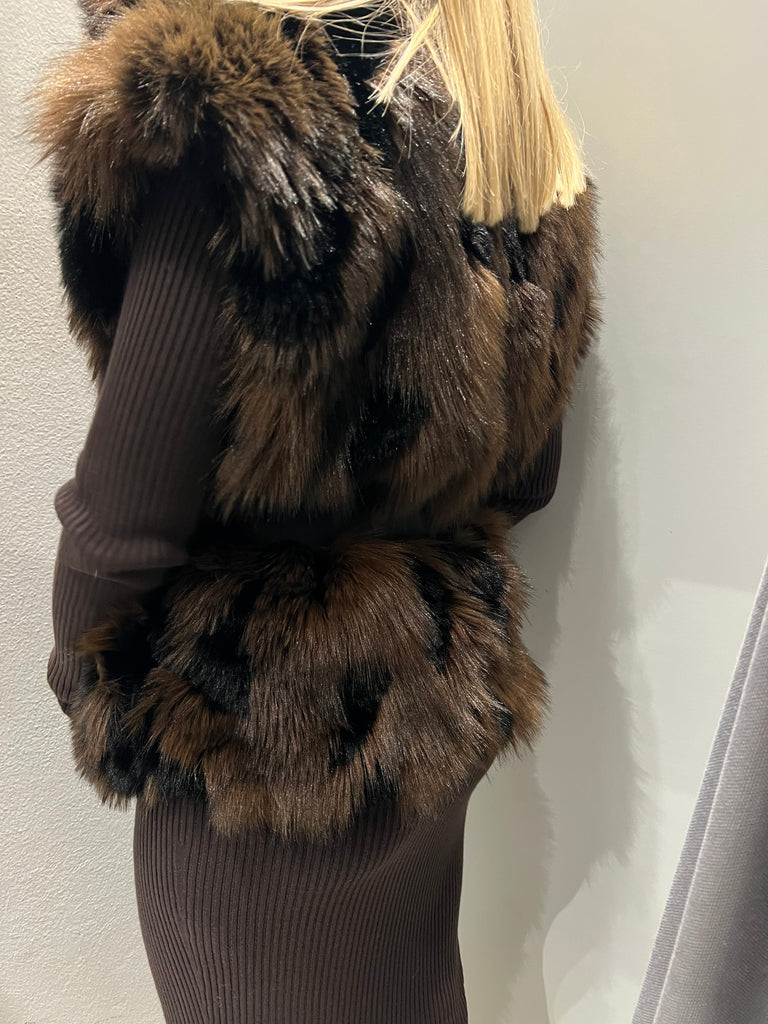 BLK30 ViCOLO•Ecopelliccia smanicata con cintura