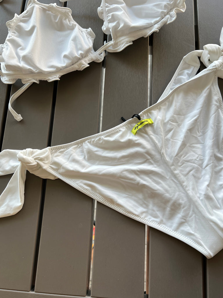 🚨4giveness-Bikini bianco triangolo sbambolato e slip lacci