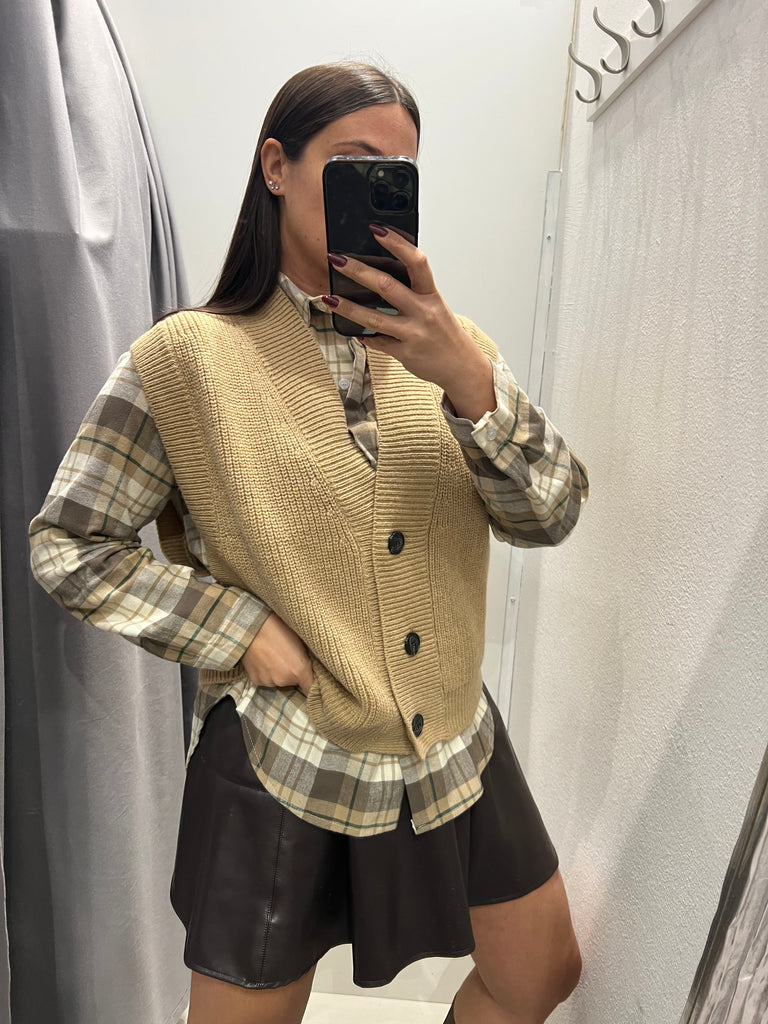 LUMINA•Gilet in maglia bottoni neri•Più colori