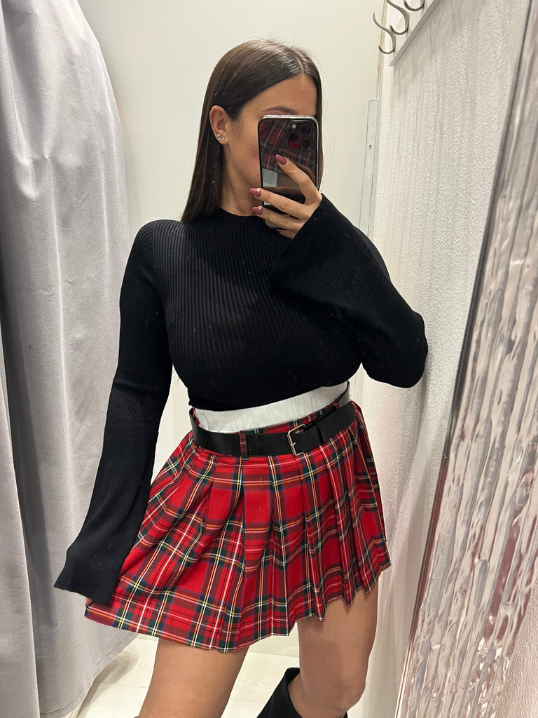 KONTATTO•Lupetto a costine manica campana•Più colori