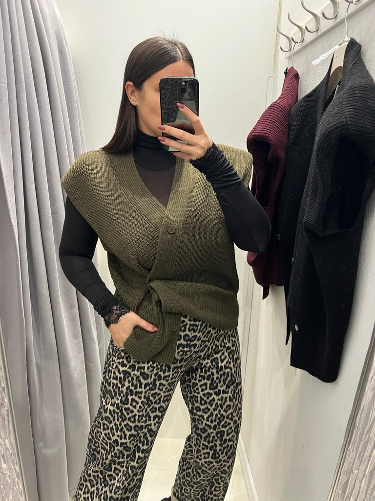 BLK30 HaveOne•Gilet spallotte e bottoni•Più colori