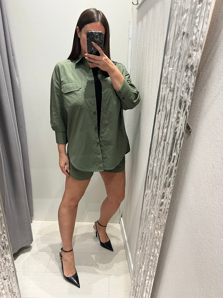 🚨ViCOLO•Camicia over in cotone•Militare