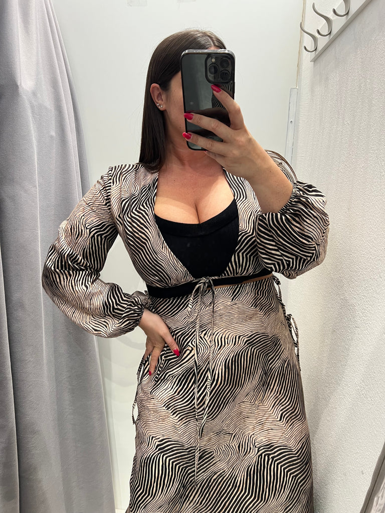 🚨KONTATTO•Top in maglia scollo V•Più colori