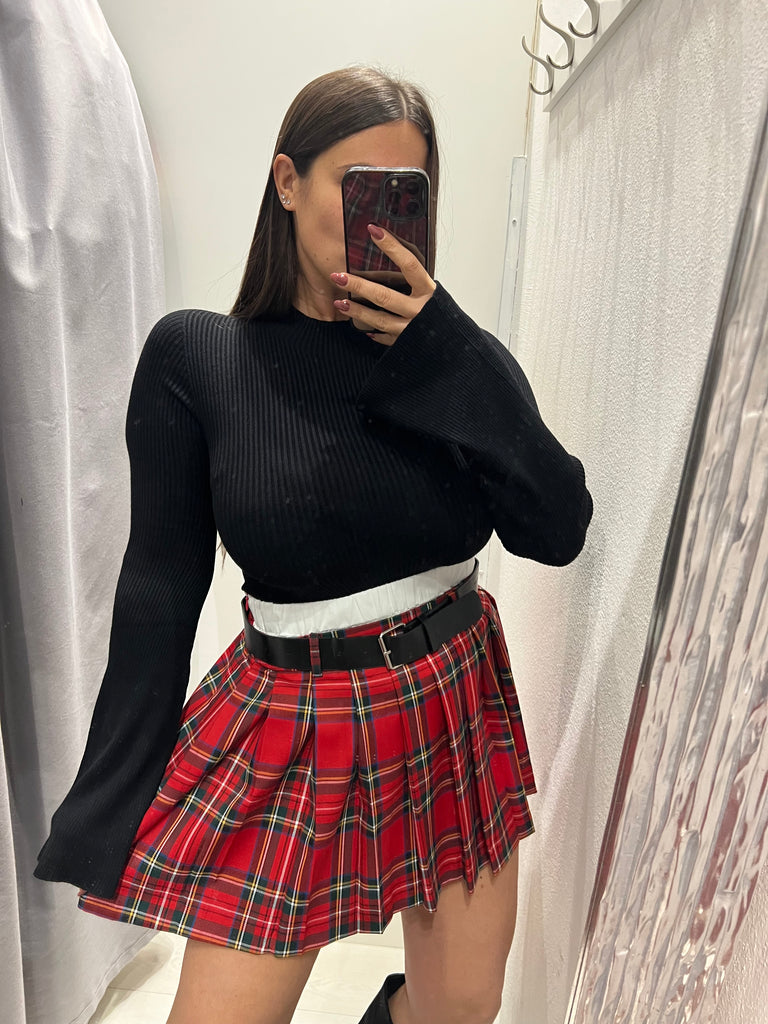 KONTATTO•Lupetto a costine manica campana•Più colori