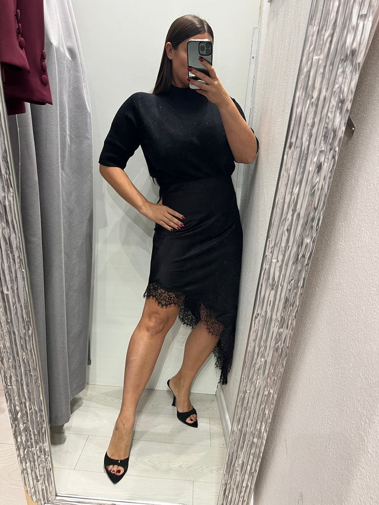LUMINA•Gonna raso midi asimmetrica con pizzo•Nero