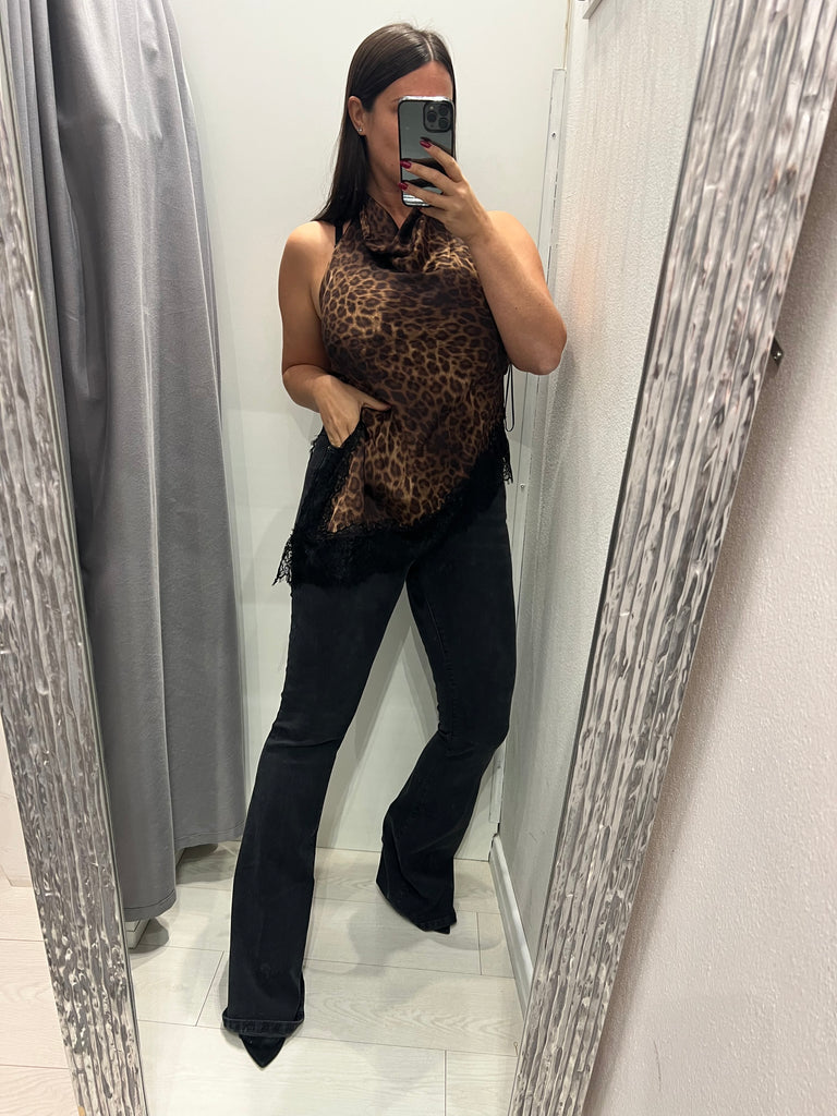 ViCOLO•Jeans zampa Gisele flare nero slavato