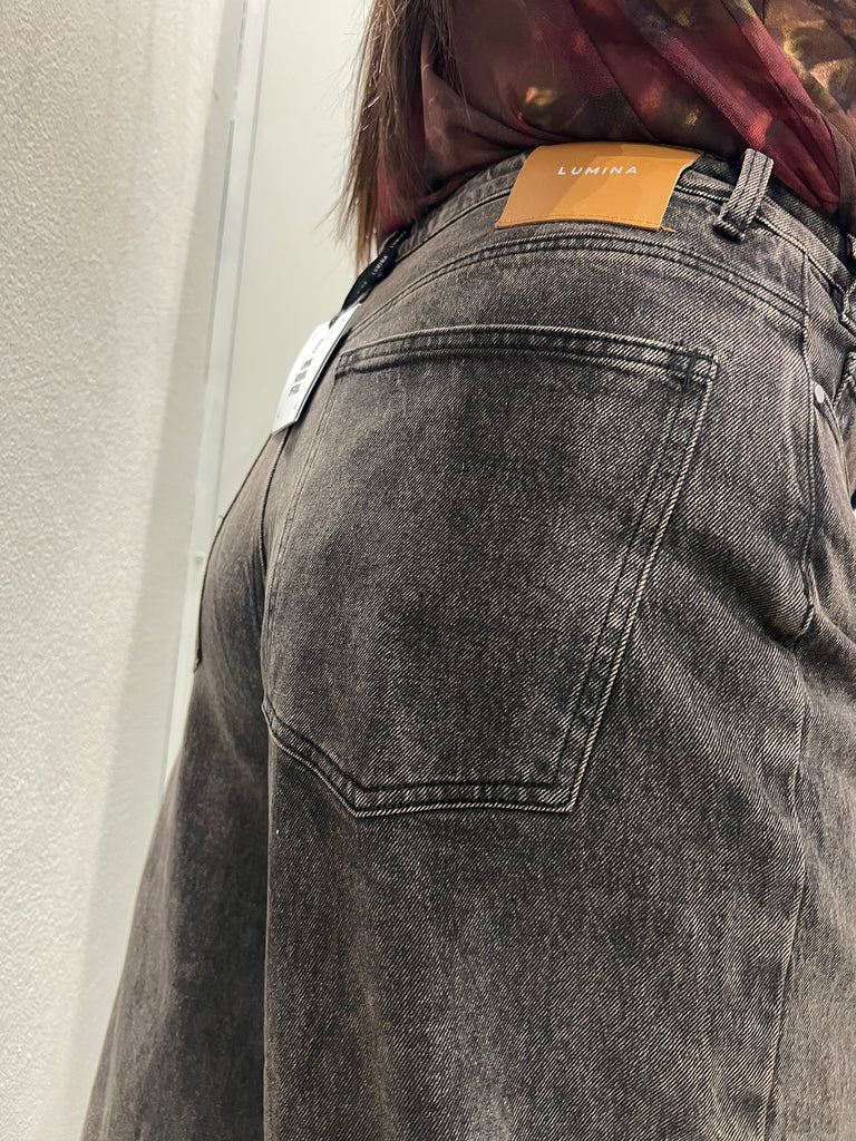 LUMINA•Jeans ampio moro abbottonatura asimmetrica