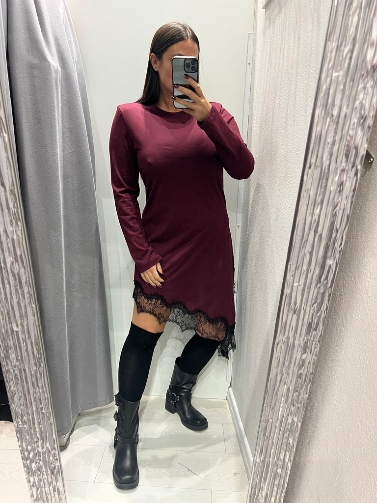 LUMINA•Abitino asimmetrico con pizzo e spacco•Bordeaux