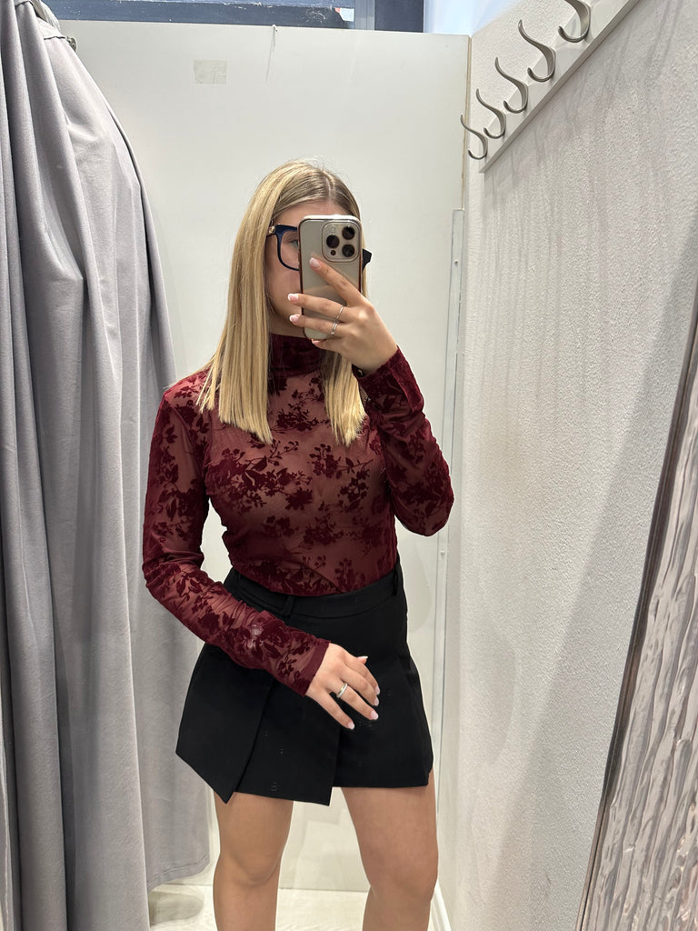 KONTATTO•Dolcevita tulle velluto