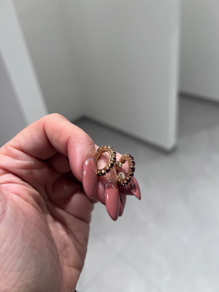 ORECCHINI A CERCHIO HYPERBOLA MIX DI FINITURE SWAROVSKI - Vendita Online - Linea Gesualdi ORECCHINI A CERCHIO HYPERBOLA MIX DI FINITURE SWAROVSKI - Vendita Online - Linea Gesualdi
