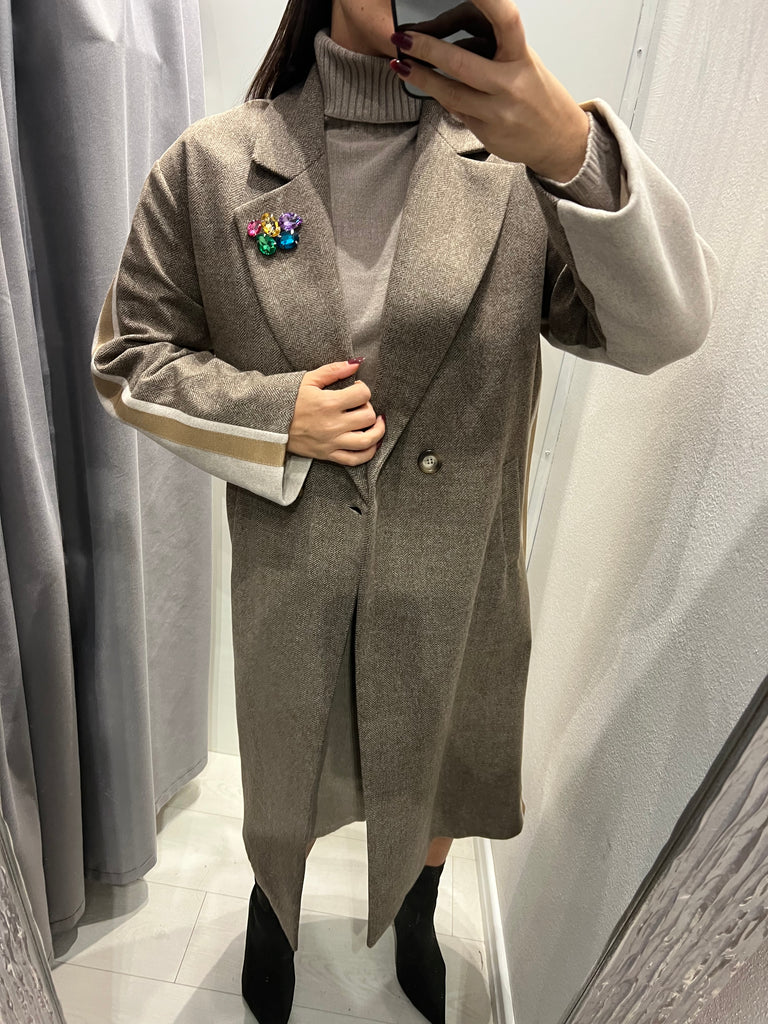 BLK30 KONTATTO•Cappotto bicolor con spilla