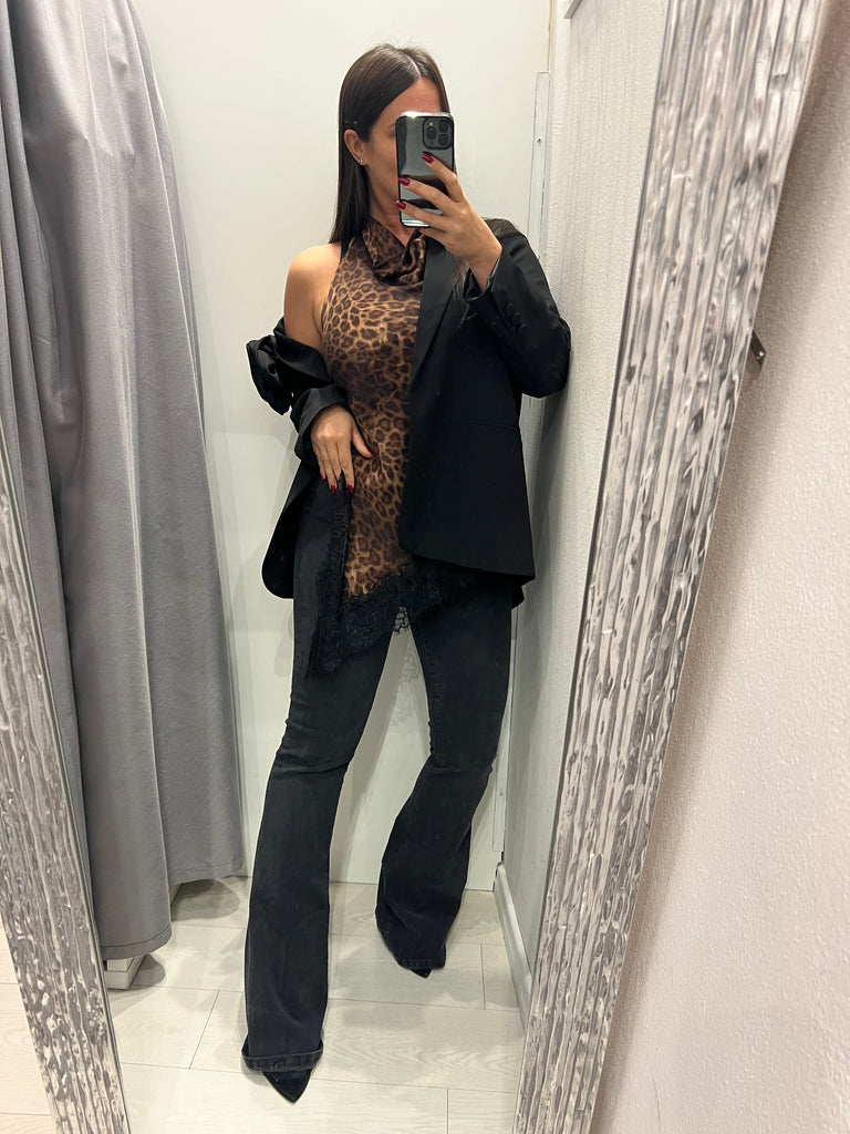 ViCOLO•Jeans zampa Gisele flare nero slavato