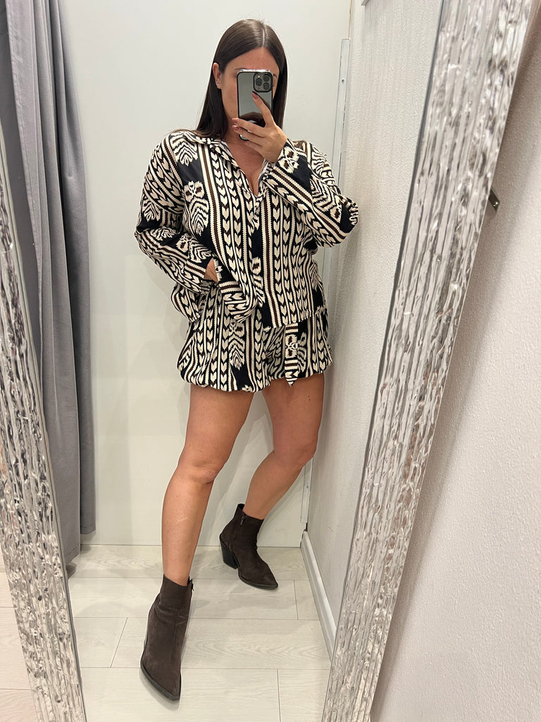 MSS💥HaveOne•Shorts palloncino stampa etnica nero/panna/moro