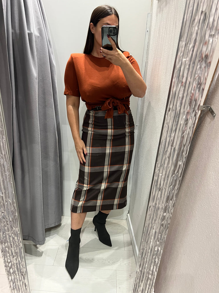 Philia Loft•Maglia ruggine nodo e spallotte