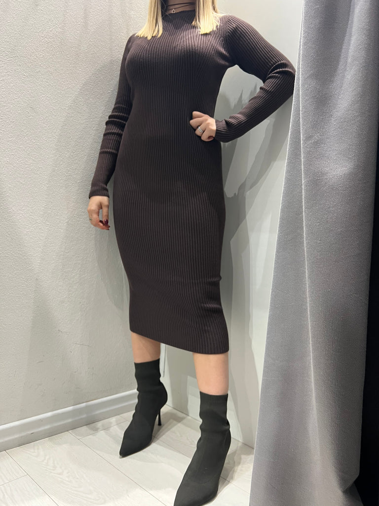 KONTATTO•Abito lungo in maglia a coste•Più colori