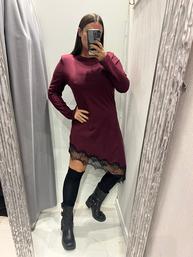 LUMINA•Abitino asimmetrico con pizzo e spacco•Bordeaux