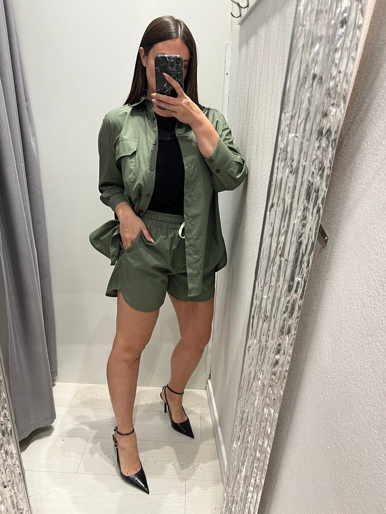 🚨ViCOLO•Camicia over in cotone•Militare