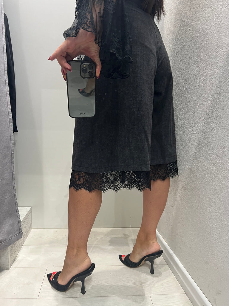 LUMINA•Bermuda antracite con pizzo nero