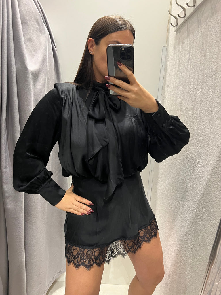 LUMINA•Abitino in raso nero finale pizzo