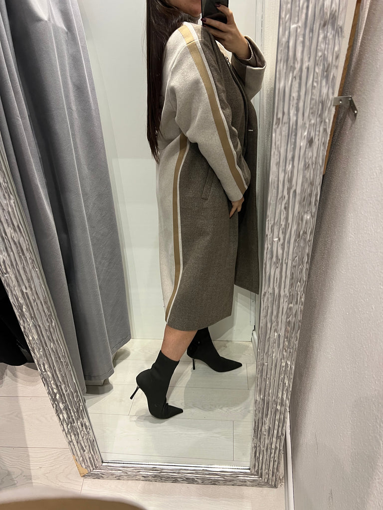 BLK30 KONTATTO•Cappotto bicolor con spilla